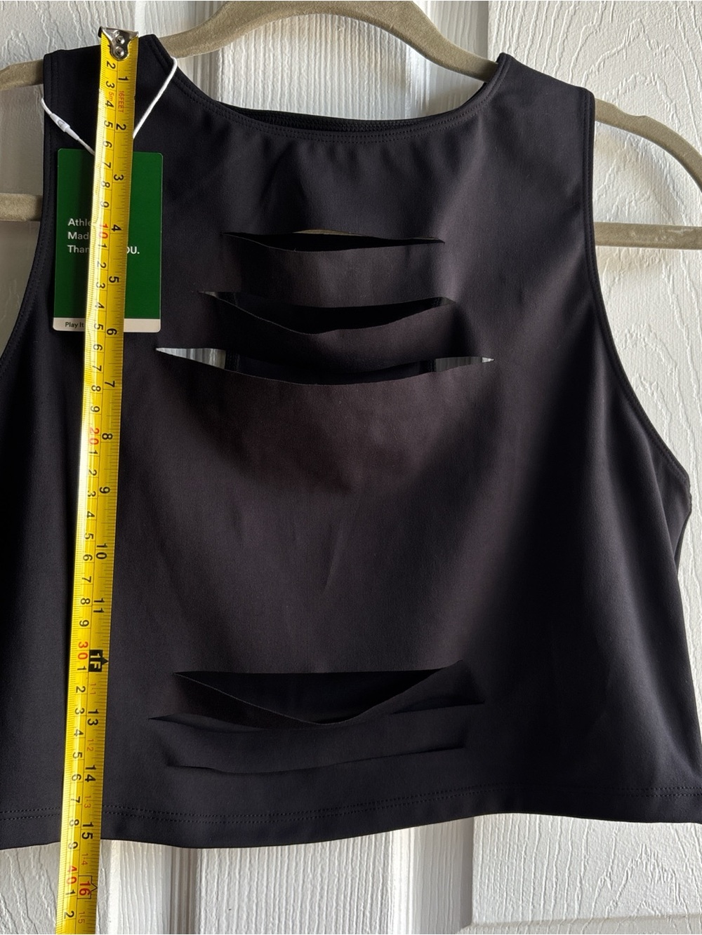 NWT - HALARA | Black front cut out crop top - Large 🧋🕶️👟